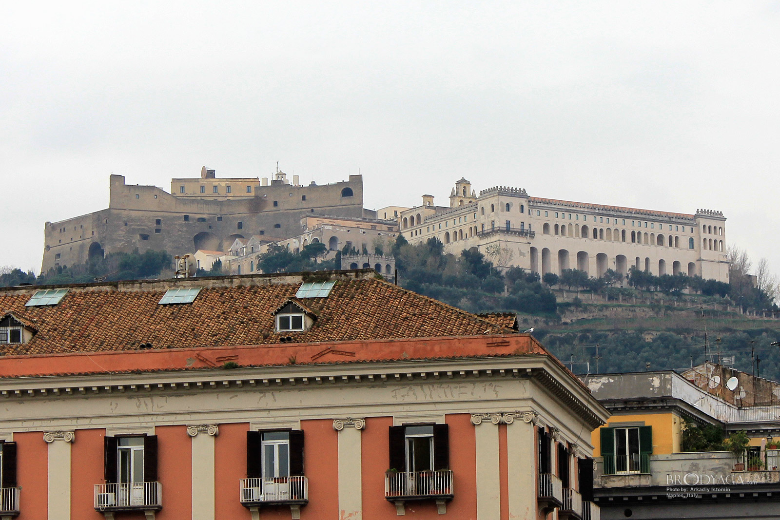 Piazza del Plebiscito, Naples